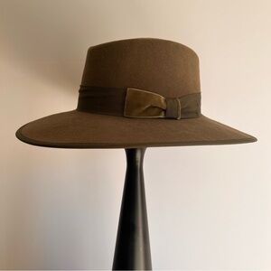 Freya Elegant Wide-Brim Fedora Wool Hat Olive Green Eucalyptus Ribbon Womens S
